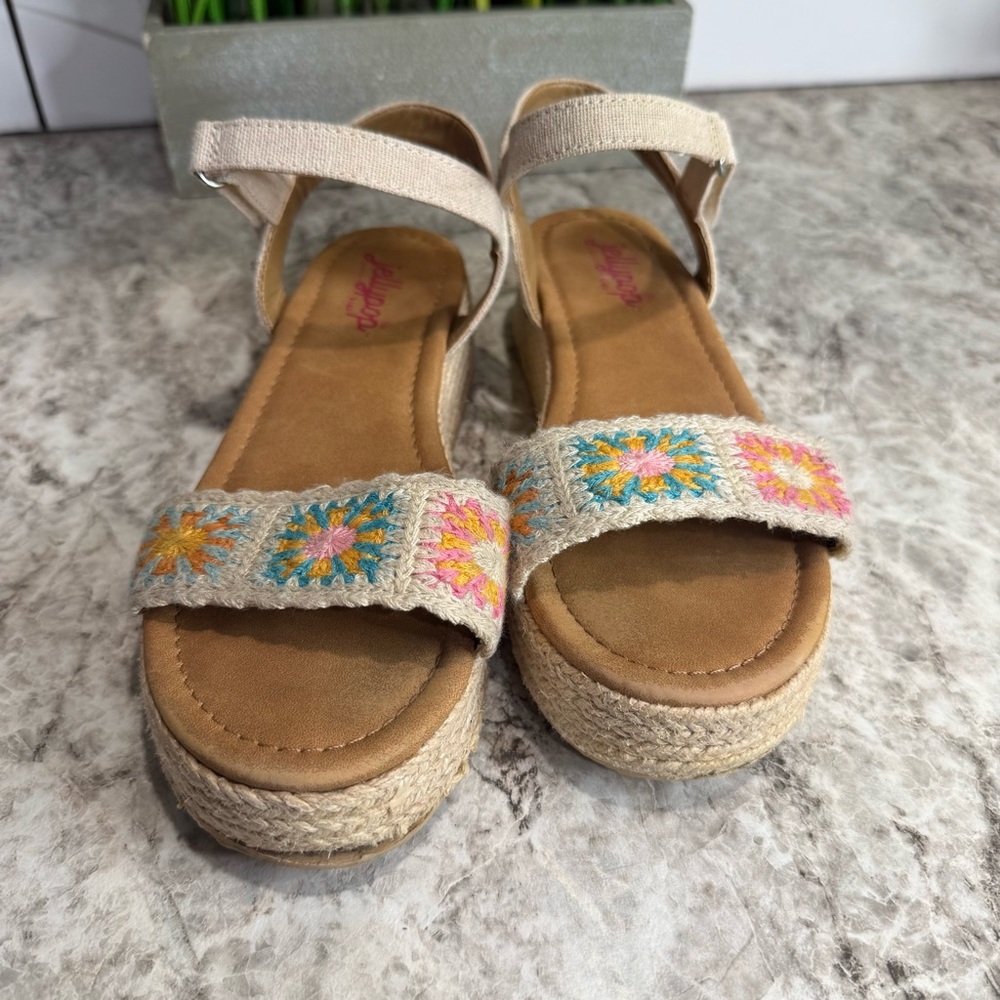 Jellypop Beige Espadrilles with Colorful Embroidery